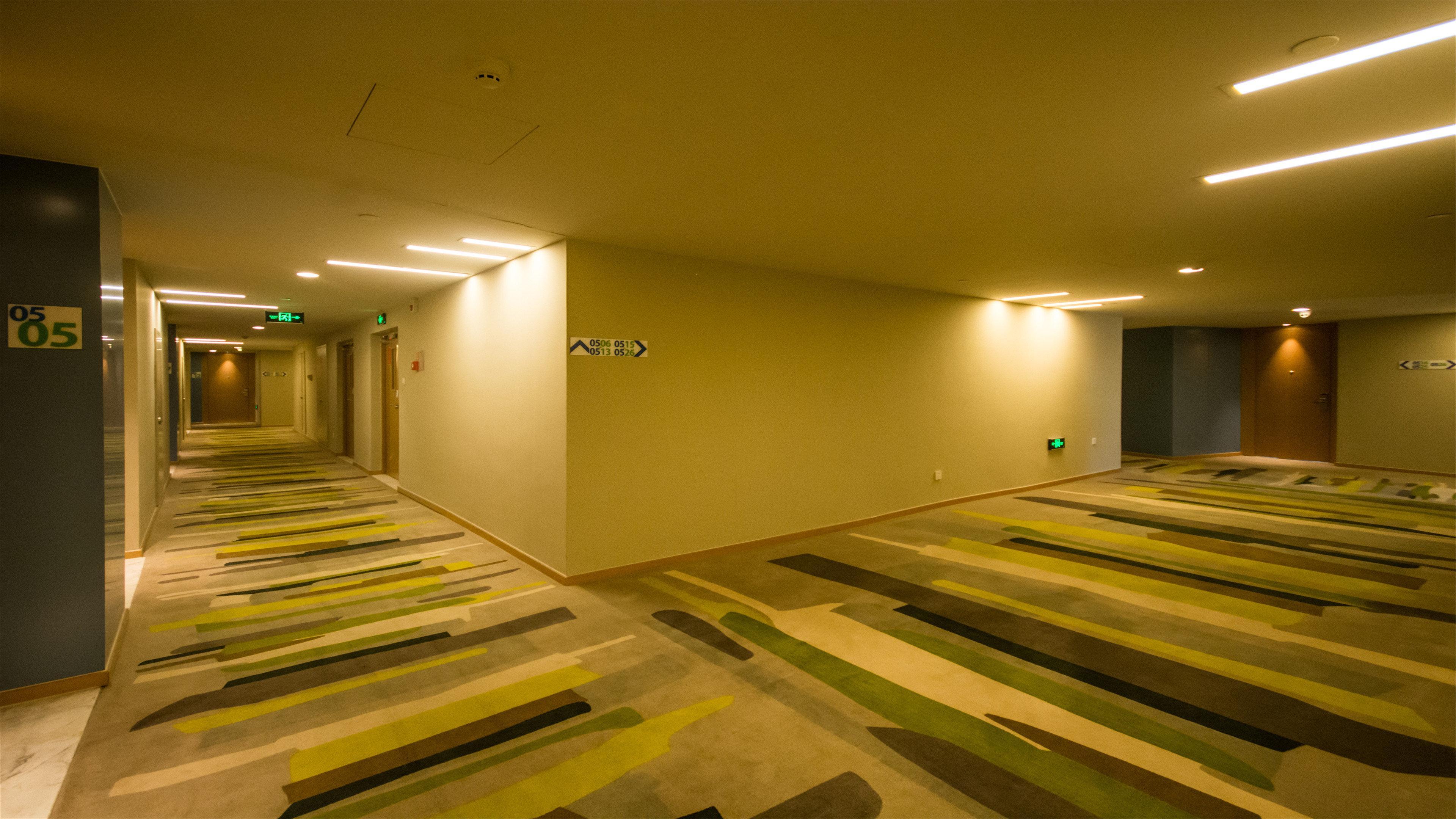 Holiday Inn Express Zhangjiakou Park View, An Ihg Hotel Exterior photo